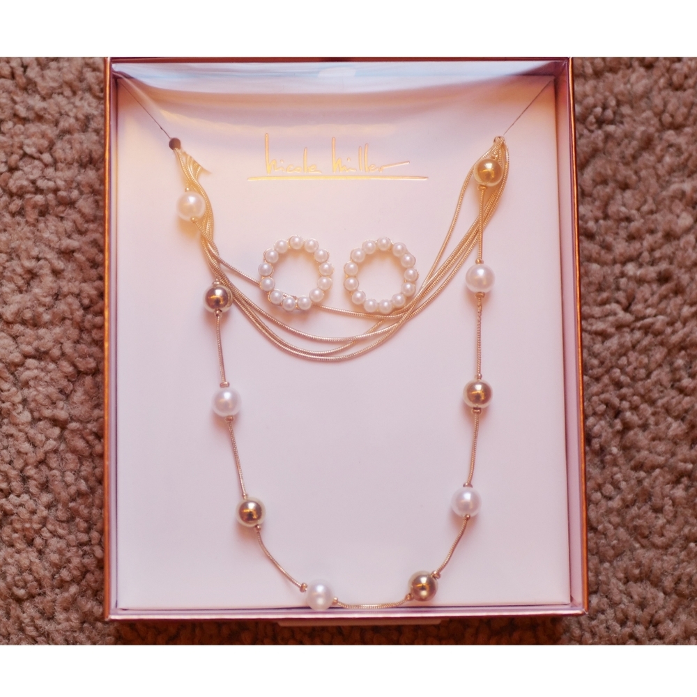 Nicole Miller Fashion Pearl Necklace and Earrings